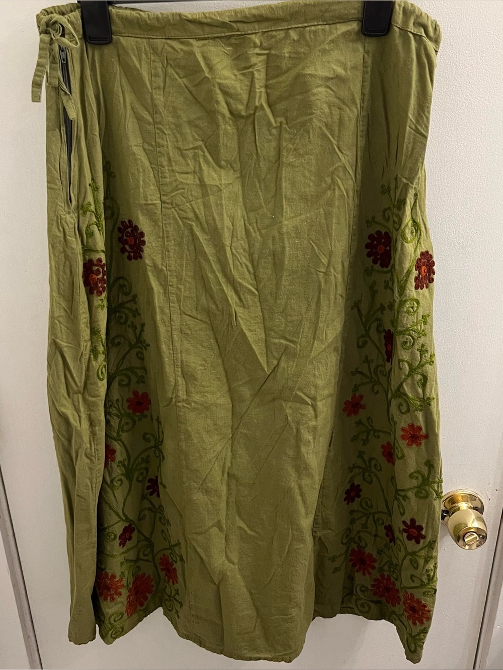 Lakhay Floral Embroidered Cotton Skirt Size L/XL